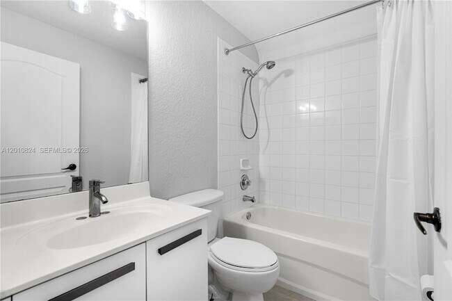 Building Photo - 8741 NW 111th Ct