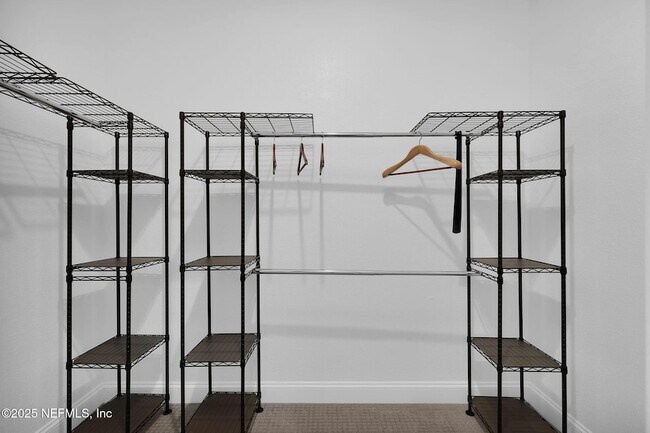 Building Photo - 94 Waterline Dr