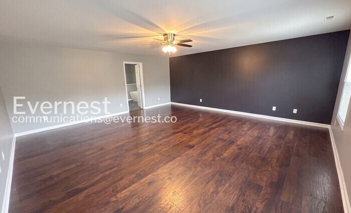 Building Photo - 112 Grey Mare St