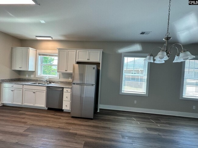 Building Photo - 363 Galaxy Ln