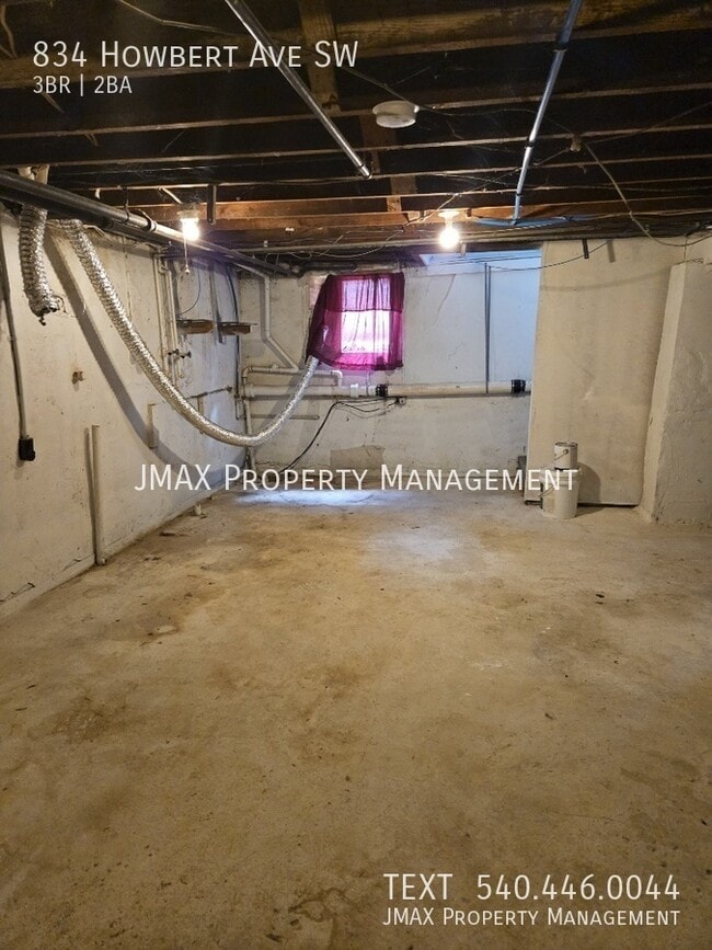 Building Photo - 834 Howbert Ave SW