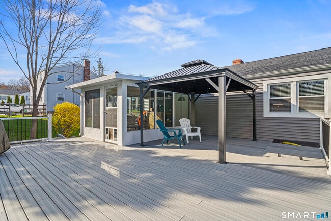 Building Photo - 77 Basswood Dr