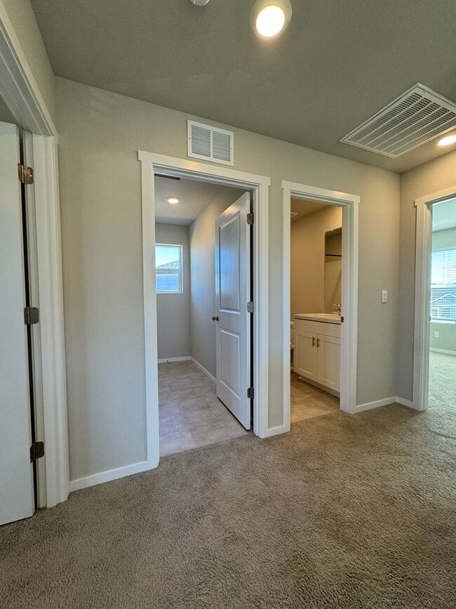 Building Photo - Pet-Friendly 3 Bed Home on Cul-de-Sac