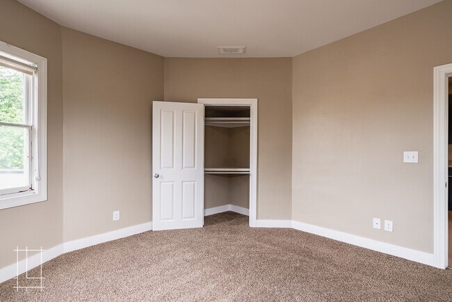 Building Photo - 1173-1175 Say Ave