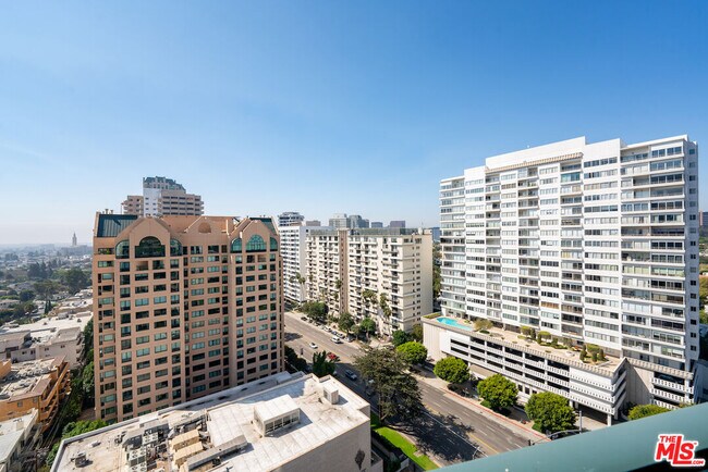 Building Photo - 10490 Wilshire Blvd