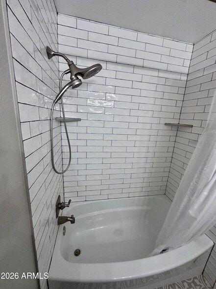 Building Photo - 4901 E Kelton Ln