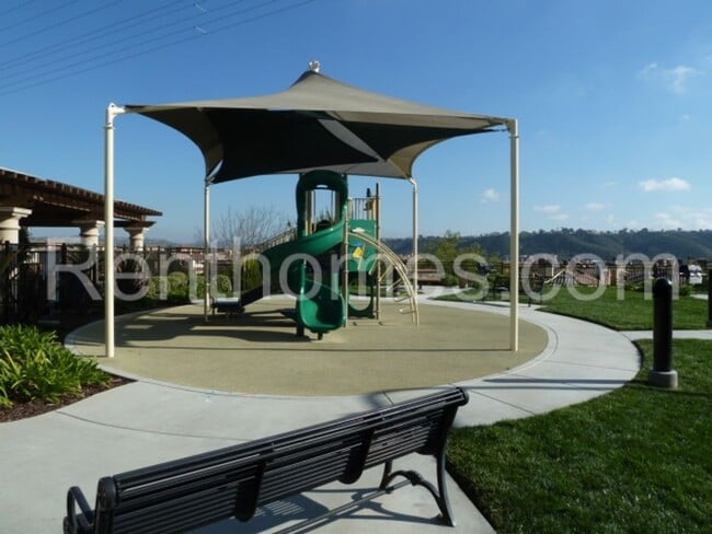 Building Photo - 2802 Piantino Cir