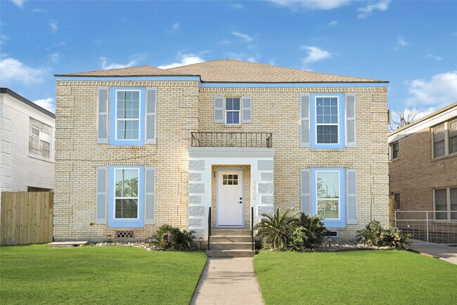 Building Photo - 6620 Lawndale St