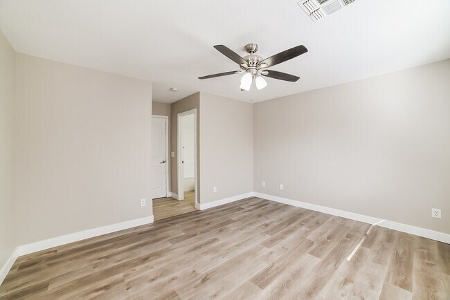 Building Photo - 11547 E Camino St