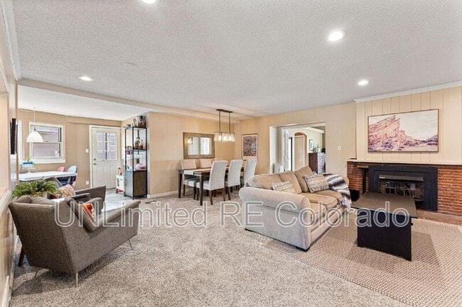 Building Photo - 303 Brentwood St
