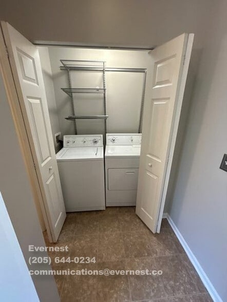 Building Photo - 1208 Green Dr