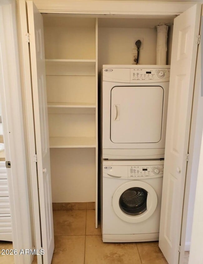 Building Photo - 3445 N 36th St