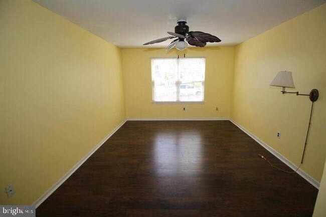 Building Photo - 681 Rose Hollow Dr