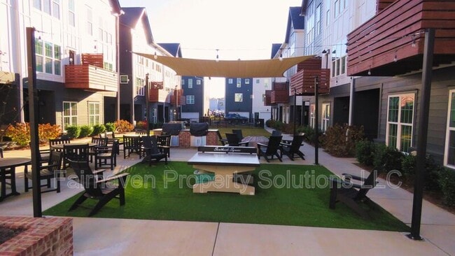 Building Photo - 1978 Mitchell Ave