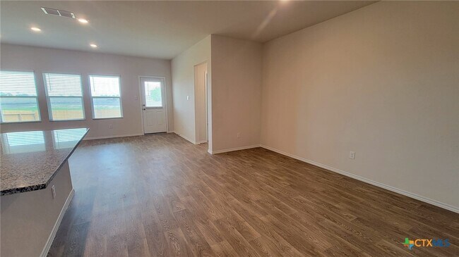 Building Photo - 364 Deborah Dr