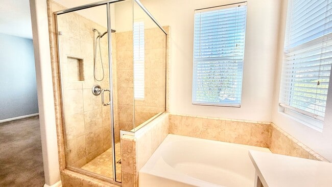 Building Photo - Beautiful, Like New, End Unit Condo in Resort Like Living Community off Temecula's South 79!