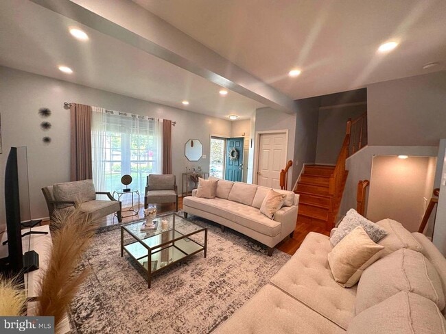Building Photo - 6503 Parish Glebe Ln