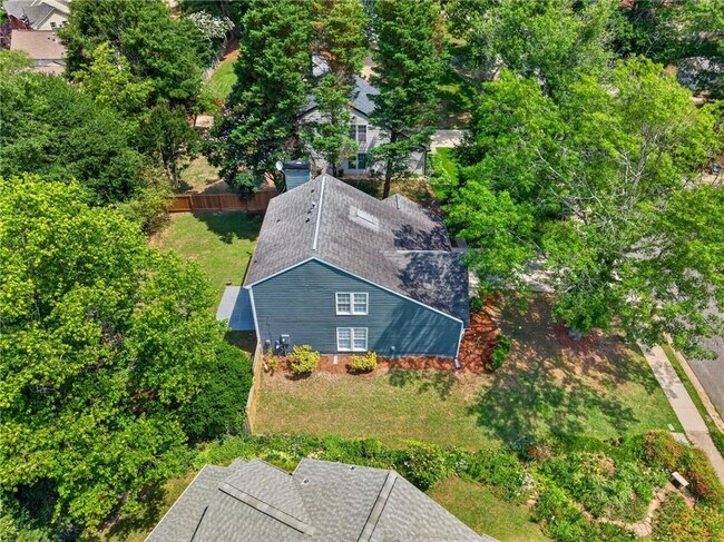 Building Photo - 12110 Greenmont Walk