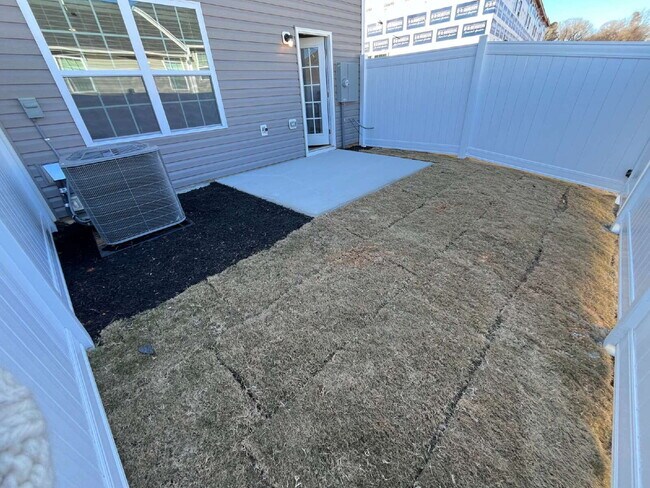 Building Photo - 228 Canopy Dr