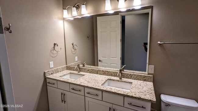 Building Photo - 13036 N Spinystar Dr