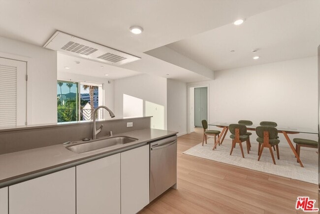 Building Photo - 1759 N Gower St