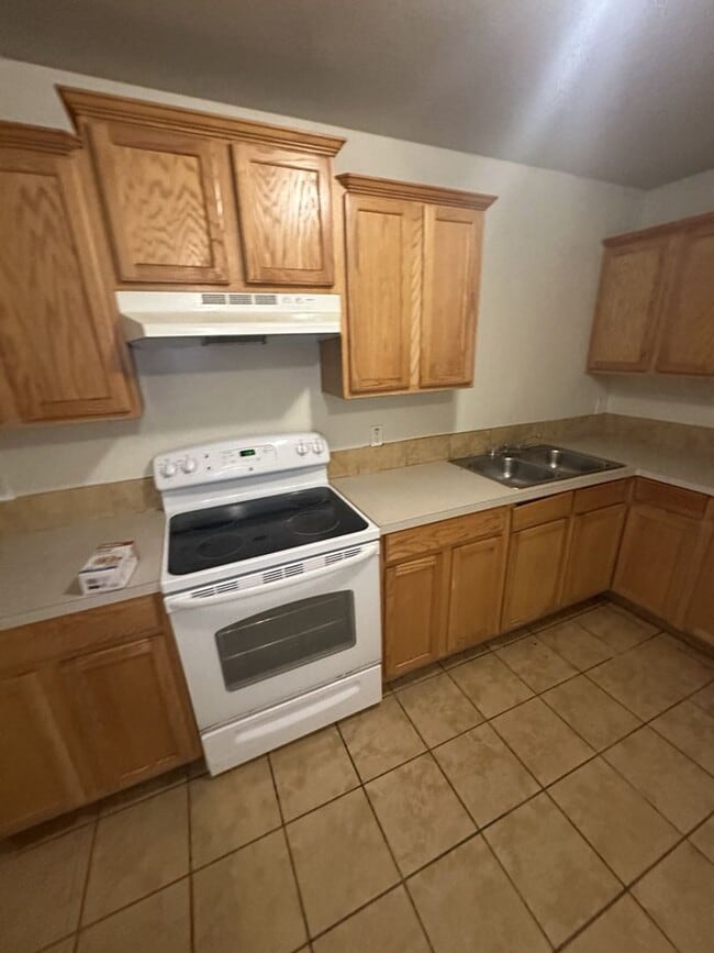 Building Photo - In the heart of Harker Heights this 2-bedr...
