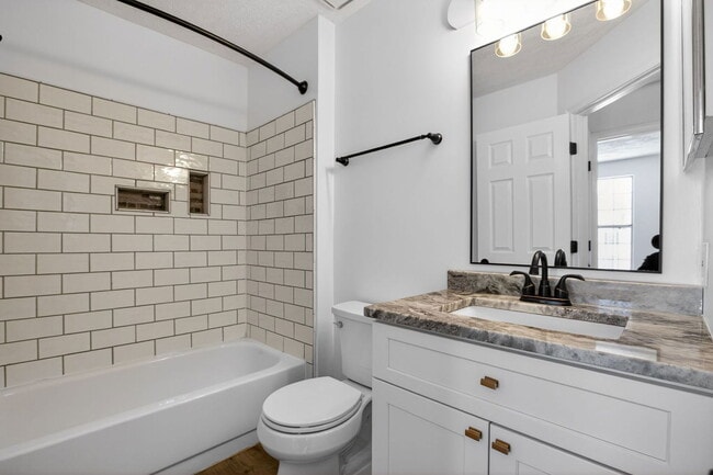 Building Photo - 11302 Golden Eagle Pl