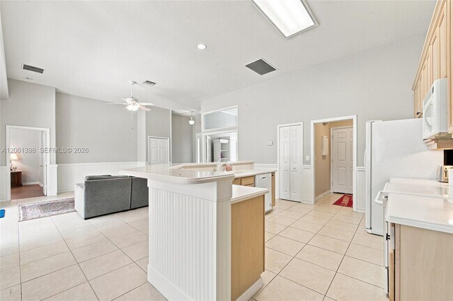 Building Photo - 4025 Chablis St SW
