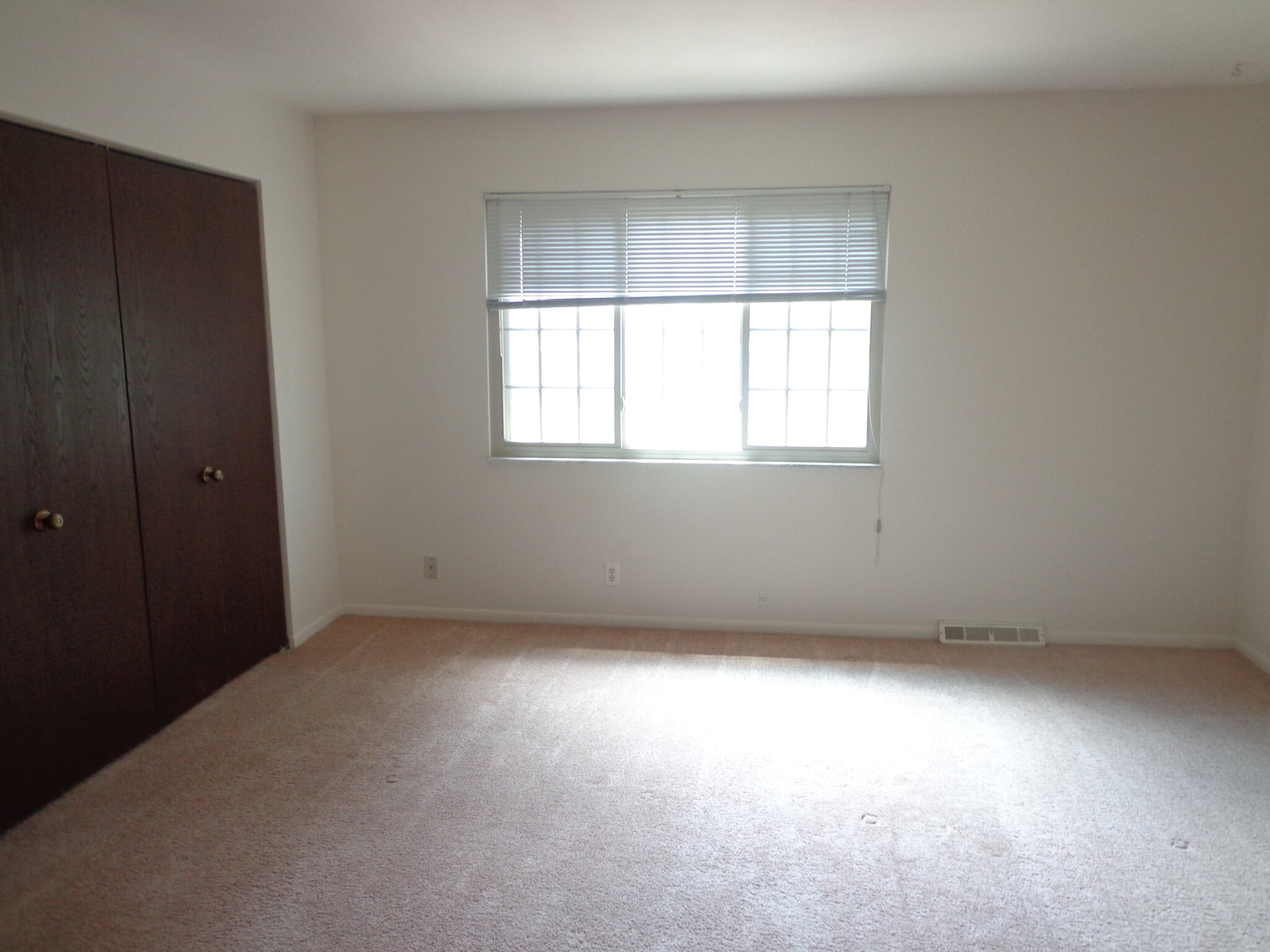 Building Photo - 6558 Kingsbridge Dr