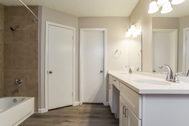 Building Photo - 4310 Shalom Creek Ln