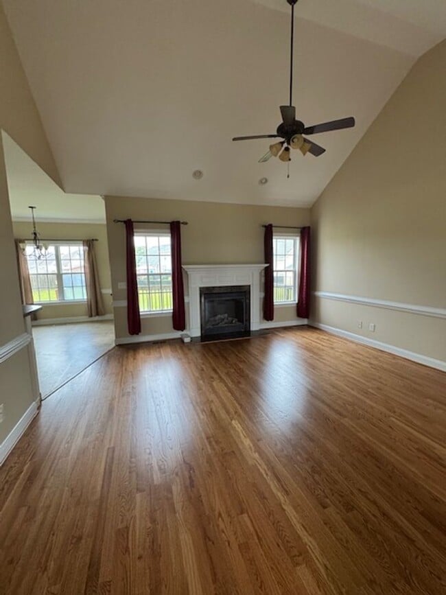 Building Photo - 131 Brookside Way