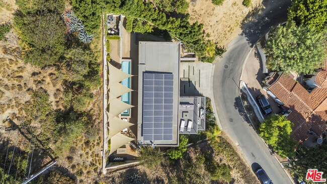 Building Photo - 2756 Westshire Dr