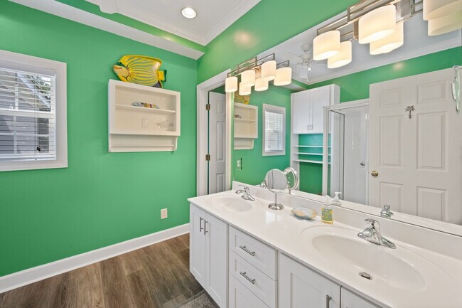 Building Photo - 723 Bonnyneck Dr