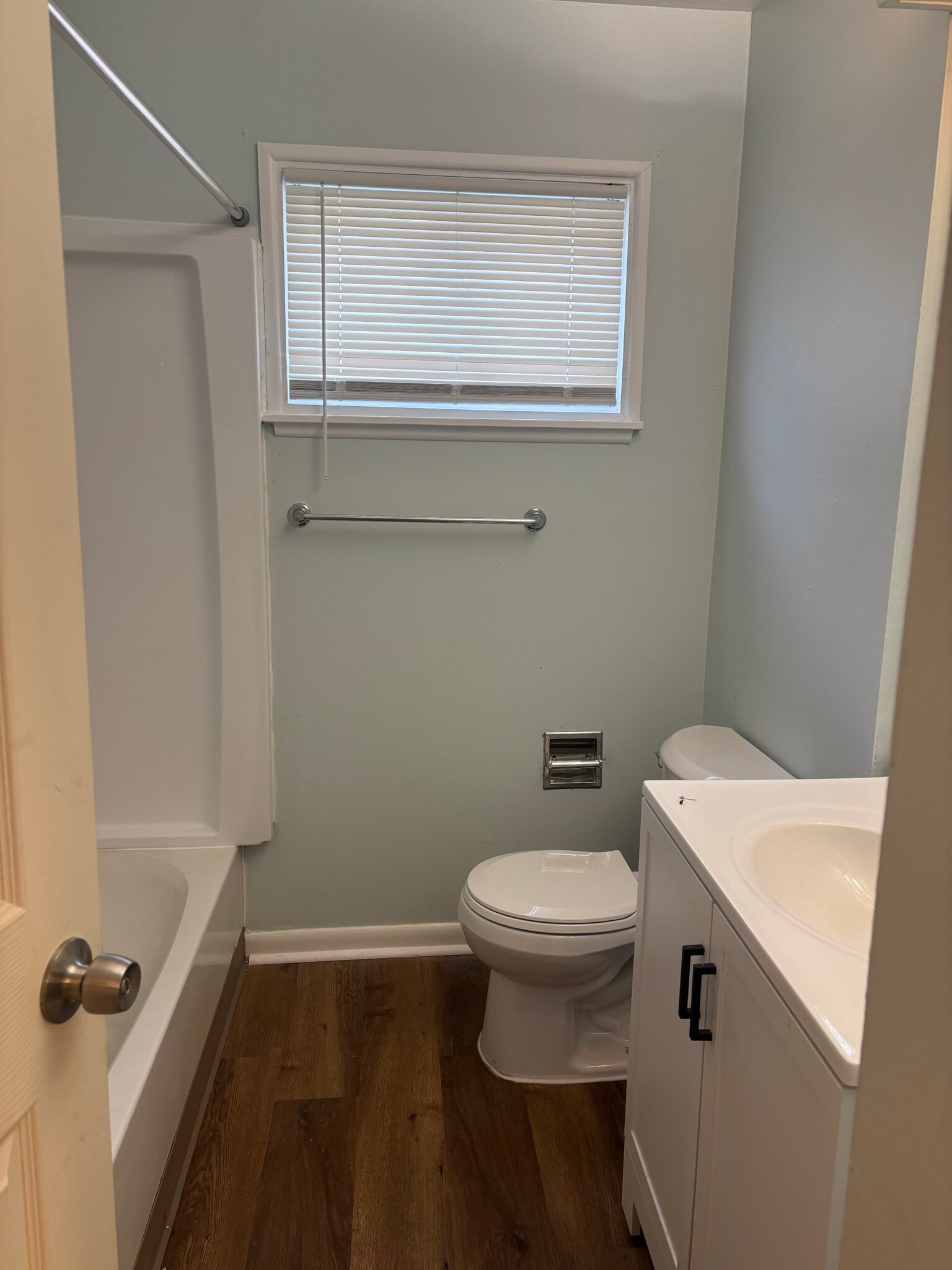 Building Photo - 1110 MacDonald Ave