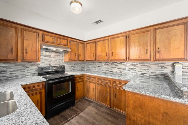 Building Photo - 3699 Piney Point Rd