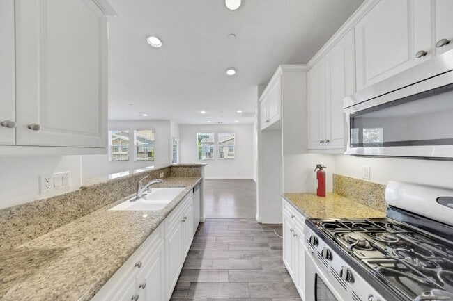 Building Photo - 6287 Ancora Ln