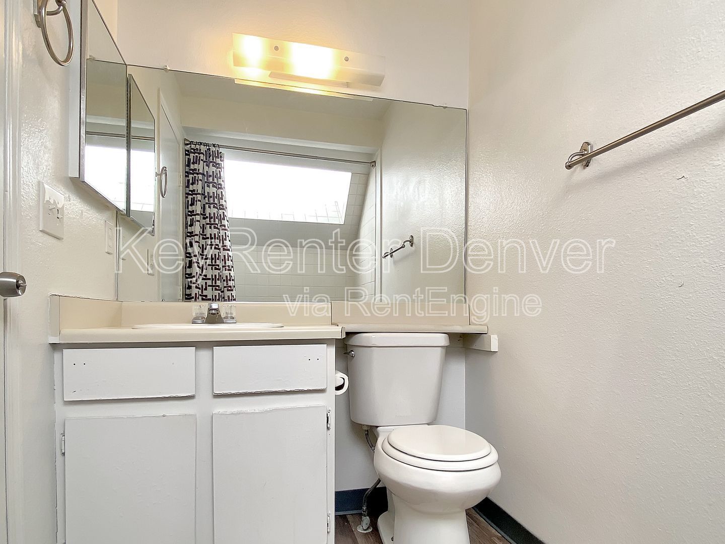 Building Photo - 17053 E Tennessee Dr