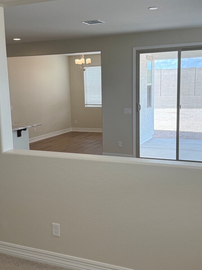 Building Photo - 17850 W Windmere Dr