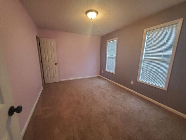 Building Photo - 21 Candler Ct