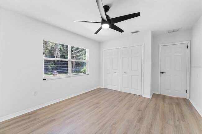 Building Photo - 4939 Woodland Dr