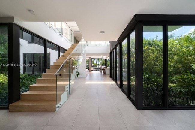 Building Photo - 770 S Shore Dr