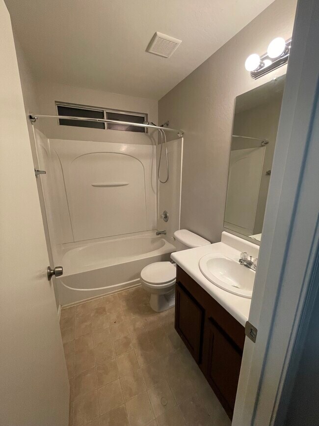 Building Photo - 1568 S Jacana Ln