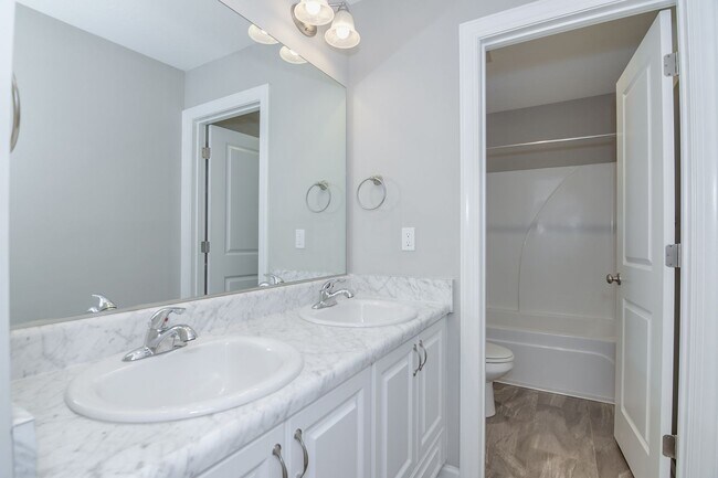 Building Photo - Beautiful 4 Bedroom 2.5 Bath in Grovetown!