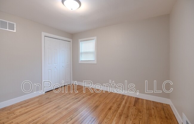 Building Photo - 12217 Columbia St