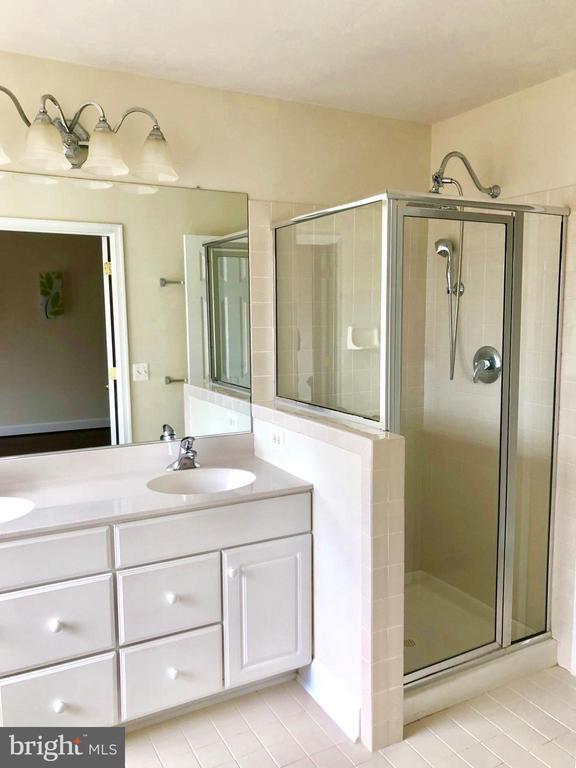 Building Photo - 2472 Terra Cotta Cir