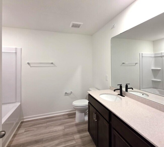 Building Photo - 114 Malbec Dr