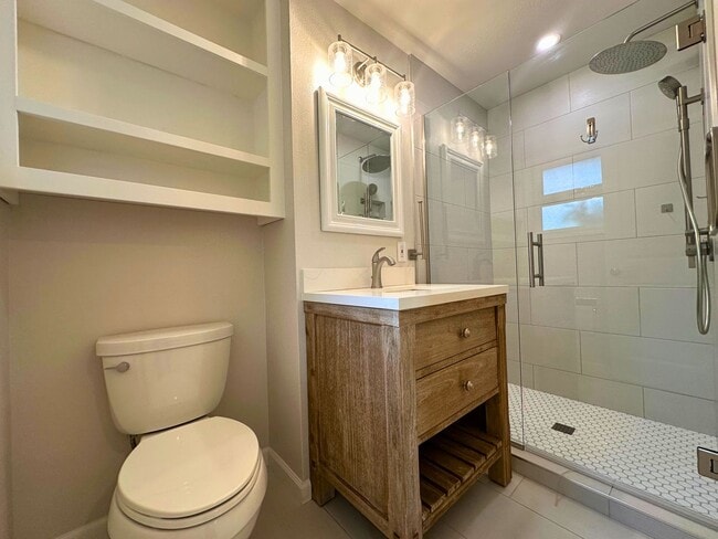 Building Photo - Beautiful Ranch-Style Home in Desirable Sn...
