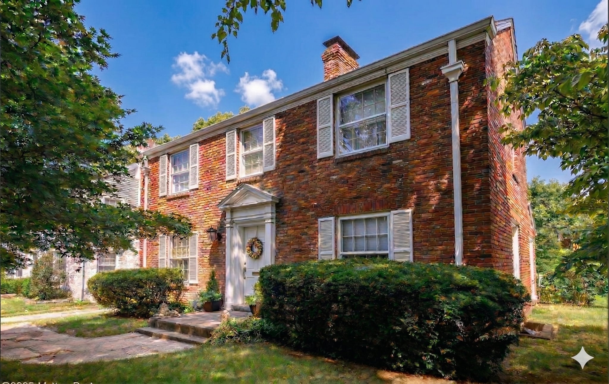 Building Photo - 2223 Saratoga Dr