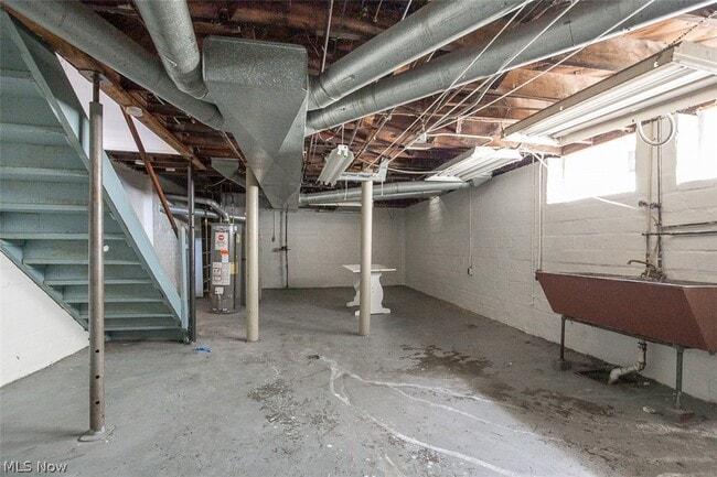 Building Photo - 912 Cambridge Rd