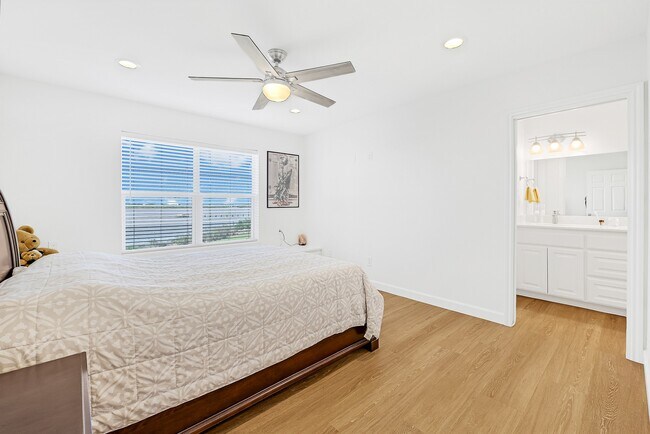 Building Photo - 747 Waypoint Dr